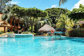 Cocomarindo #94, Huge pool